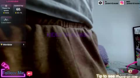 Mrandmrs666999 online show from April 14, 2026, 9:32 pm