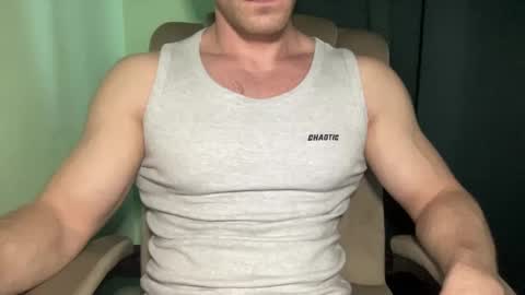 Snapshot of mrbiceps_23 chatting on December 17, 2024, 8:34 am Mrbiceps23 online show from December 17, 2024, 8:34 am