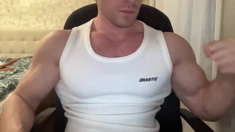 Snapshot of mrbiceps_23 chatting on January 4, 2025, 12:16 pm Mrbiceps23 online show from January 4, 2025, 12:16 pm
