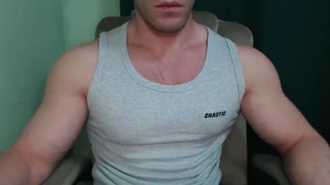 Snapshot of mrbiceps_23 chatting on February 13, 2025, 3:46 pm Mrbiceps23 online show from February 13, 2025, 3:46 pm