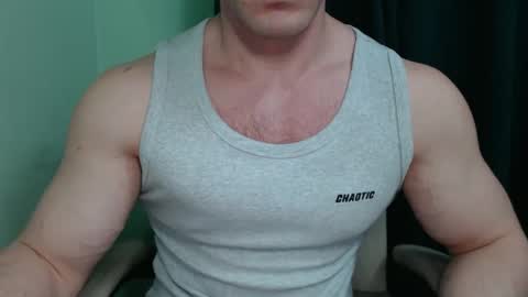 Snapshot of mrbiceps_23 chatting on March 9, 2025, 9:46 pm Mrbiceps23 online show from March 9, 2025, 9:46 pm