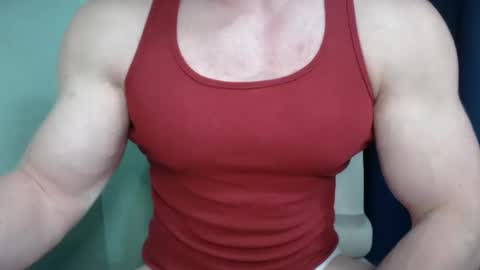 Snapshot of mrbiceps_23 chatting on September 15, 2025, 6:19 pm Mrbiceps23 online show from September 15, 2025, 6:19 pm