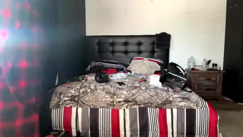 Snapshot of mrbigdthomas chatting on March 17, 2026, 5:05 pm MrBigDThomas online show from March 17, 2026, 5:05 pm