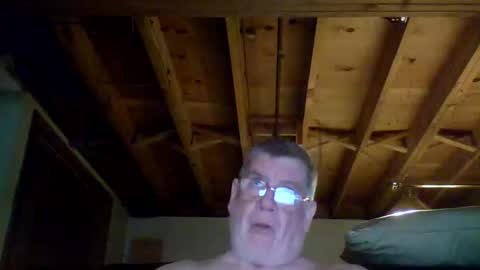 mrblade666 online show from December 5, 2024, 2:42 am