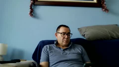 Snapshot of mrcaruso chatting on December 19, 2025, 11:17 am Mrcaruso online show from December 19, 2025, 11:17 am