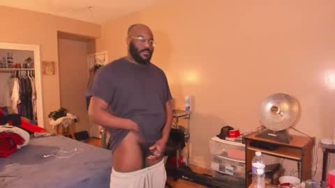Snapshot of mrchuckdailyxxx chatting on February 3, 2026, 3:15 am Chuck Daily online show from February 3, 2026, 3:15 am