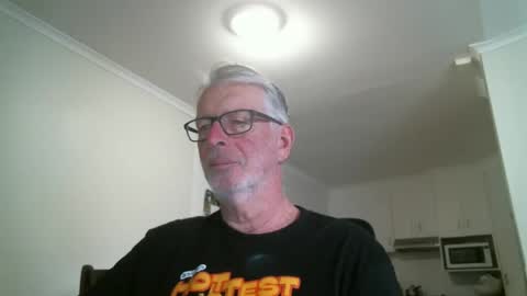 mrcreek1531 online show from April 26, 2026, 3:37 am