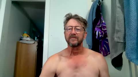 mrcumstain online show from November 3, 2025, 7:37 pm