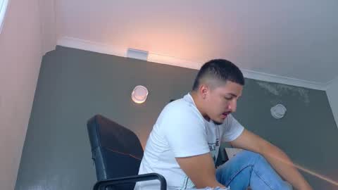 Mr Fox online show from November 1, 2025, 7:16 pm