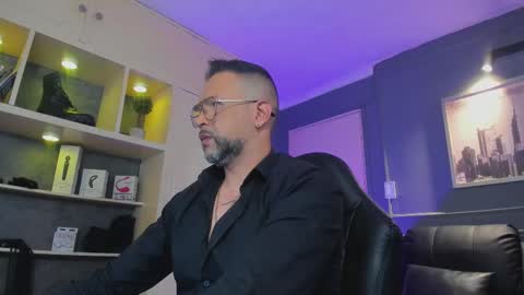 MrFrank. online show from November 18, 2025, 11:47 am