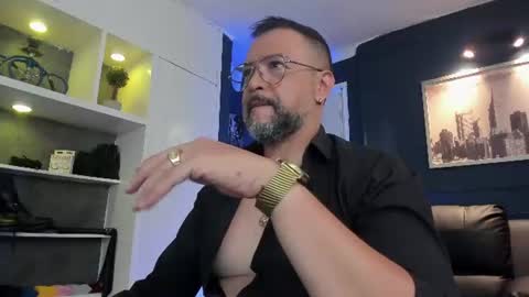 Snapshot of mrfrank_tattoo chatting on June 16, 2026, 2:09 pm MrFrank. online show from June 16, 2026, 2:09 pm