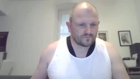 mrhotsex69 online show from May 5, 2026, 3:20 pm