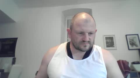 mrhotsex69 online show from May 6, 2026, 11:32 pm