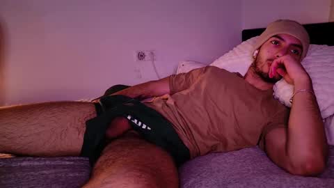 Snapshot of mrj9921 chatting on February 18, 2025, 8:49 am Juan online show from February 18, 2025, 8:49 am