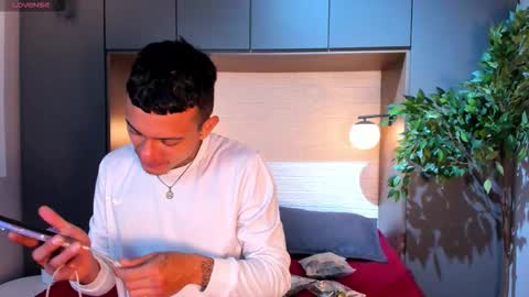 mrjustin_ online show from November 26, 2025, 8:32 pm