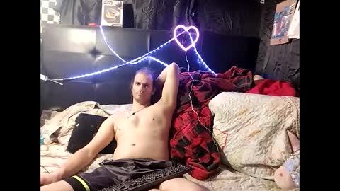 MrKinkSized online show from February 26, 2025, 6:47 am