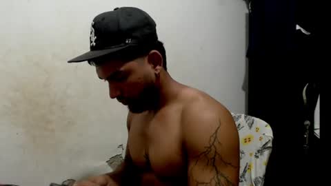 Snapshot of mrlevrone1 chatting on June 24, 2026, 2:38 pm Mrlevrone1 online show from June 24, 2026, 2:38 pm