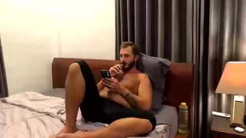 Snapshot of mrmaxiy chatting on March 5, 2026, 11:28 am Max online show from March 5, 2026, 11:28 am