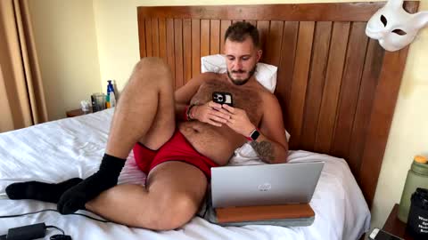 Max online show from April 22, 2026, 8:06 am