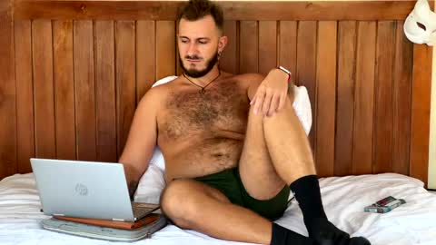 Snapshot of mrmaxiy chatting on May 14, 2026, 6:53 am Max online show from May 14, 2026, 6:53 am
