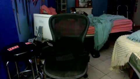 Snapshot of mrmike1234jj chatting on December 3, 2024, 6:48 am mrmike1234jj online show from December 3, 2024, 6:48 am