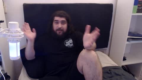 Snapshot of mrpuffymen chatting on March 9, 2026, 9:35 am MrPuffy online show from March 9, 2026, 9:35 am