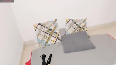 Griseld   online show from October 6, 2025, 6:38 pm