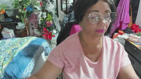 mrs_mommy online show from December 19, 2025, 7:54 pm
