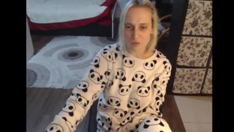 Sasha online show from September 28, 2025, 8:14 pm