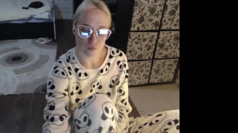 Sasha online show from April 23, 2026, 12:45 am