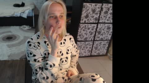 Sasha online show from April 23, 2026, 3:58 pm