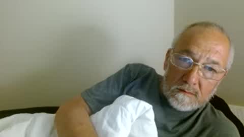 mrtease5 online show from May 2, 2026, 7:52 pm