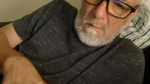 mrtease5 online show from June 25, 2026, 4:12 am