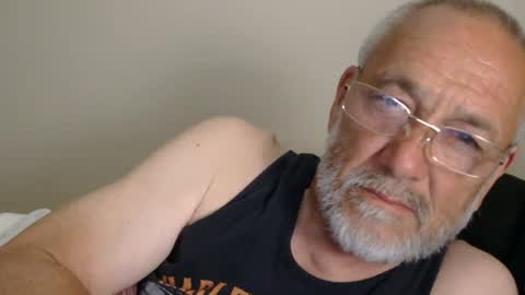 mrtease5 online show from July 15, 2026, 3:34 am