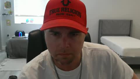mrwagz420 online show from April 12, 2026, 10:37 pm