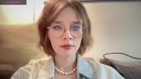 Snapshot of ms_christiana chatting on November 17, 2025, 3:45 am ms_christiana online show from November 17, 2025, 3:45 am