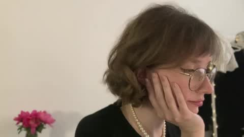 ms_christiana online show from April 28, 2026, 5:07 pm