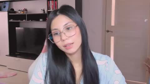 Snapshot of ms_emily_ chatting on April 18, 2026, 9:24 am ms_emily_ online show from April 18, 2026, 9:24 am