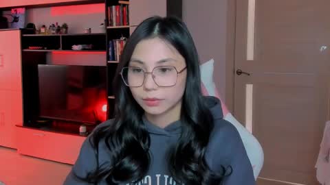 Snapshot of ms_emily_ chatting on April 23, 2026, 11:20 am ms_emily_ online show from April 23, 2026, 11:20 am