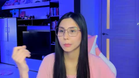 Snapshot of ms_emily_ chatting on May 14, 2026, 1:07 pm ms_emily_ online show from May 14, 2026, 1:07 pm