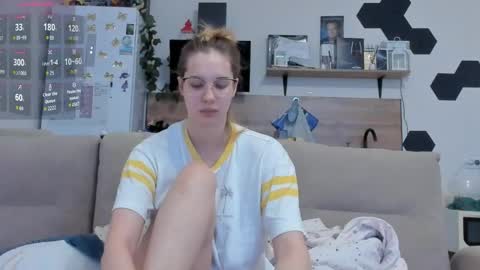 Ms ForYOU online show from April 20, 2026, 2:03 am