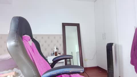 Freya online show from April 23, 2026, 2:24 am