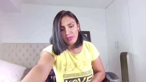 Freya online show from April 28, 2026, 2:38 am