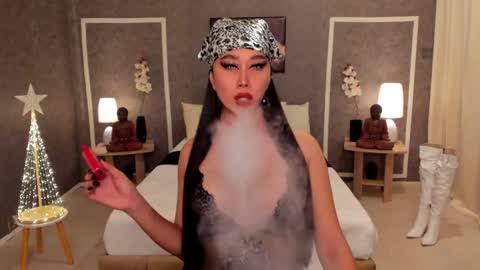 Evon online show from December 8, 2024, 1:58 pm