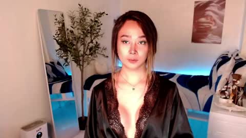 Evon online show from June 3, 2026, 3:42 am