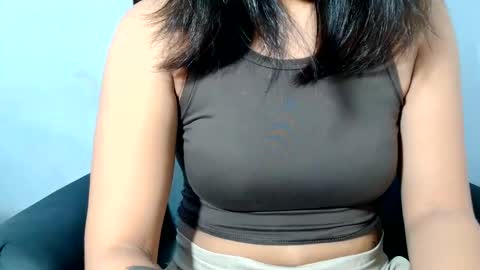 Snapshot of ms_loraine chatting on June 11, 2026, 10:57 am Loraine online show from June 11, 2026, 10:57 am