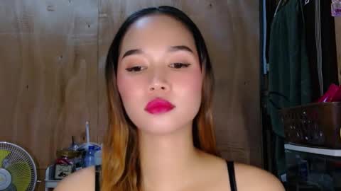 ms_maria8888 online show from October 9, 2025, 2:04 pm