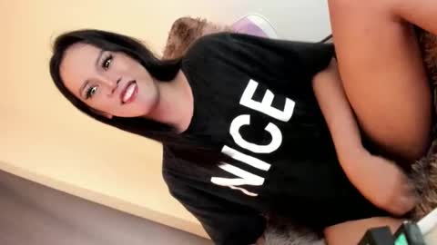 selena online show from December 7, 2024, 7:32 pm