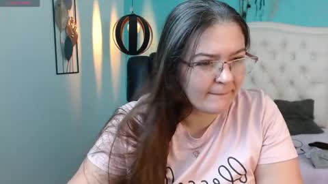 Jossie online show from April 17, 2026, 3:31 am