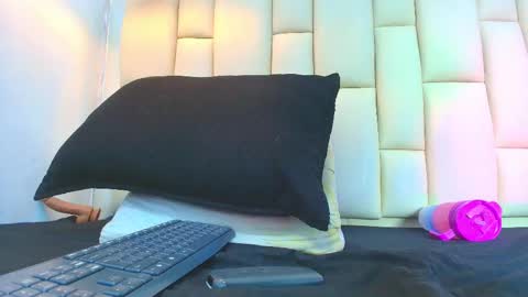 FERNANDA 3 online show from October 8, 2025, 3:04 am